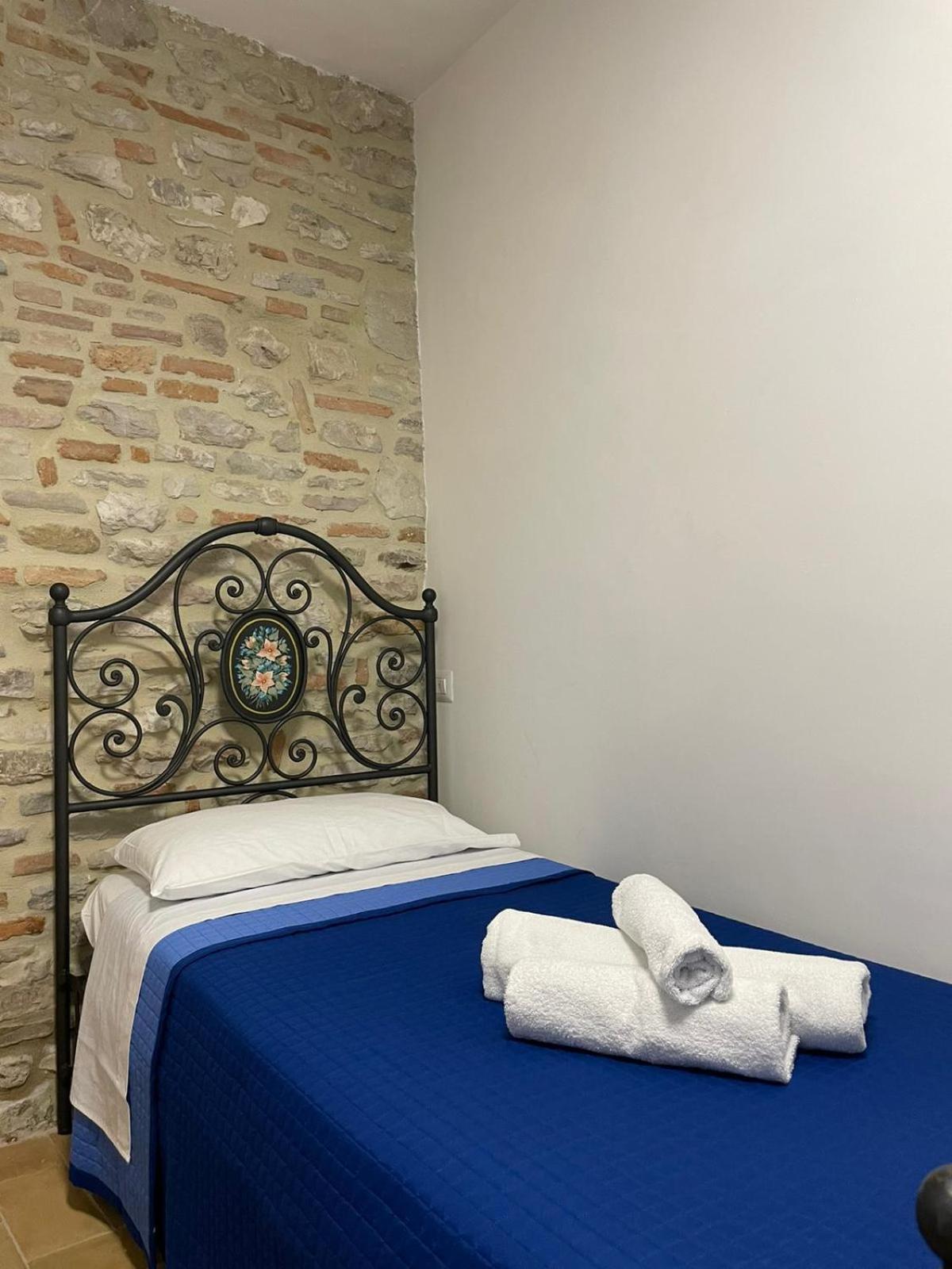 Casa La Rosa Apartment Gubbio Luaran gambar